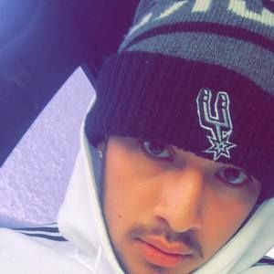 Meet your Posher, Carlos